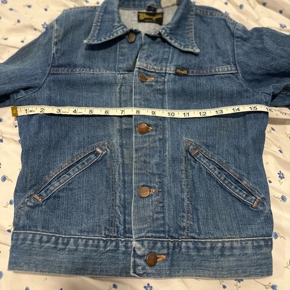 Vintage 1970s Kids Wrangler Denim Trucker Jean Jacket. Copper Logo Buttons. - Picture 3 of 14